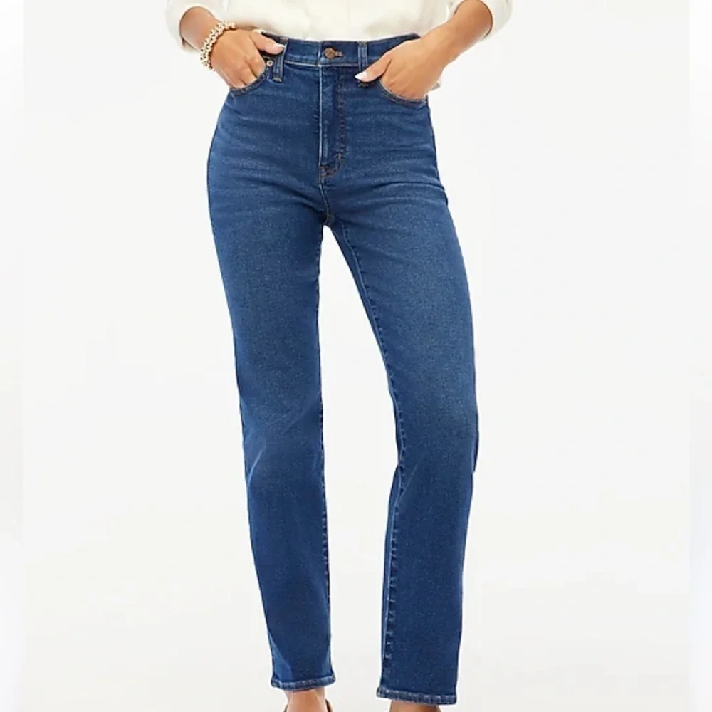 NWOT J crew Essential straight jean in all-day stretch
